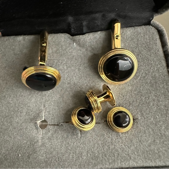 Christian Dior 1960's Gold Plate & Onyx 3 Tuxedo Shirt Studs, Matching Cufflinks - Picture 2 of 3